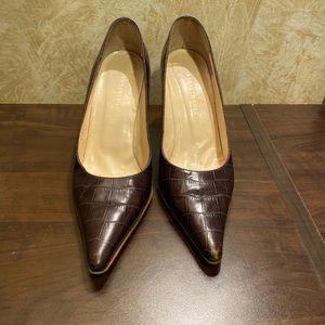 Kenneth Cole size 7.5 (fit like 8) faux crocodile